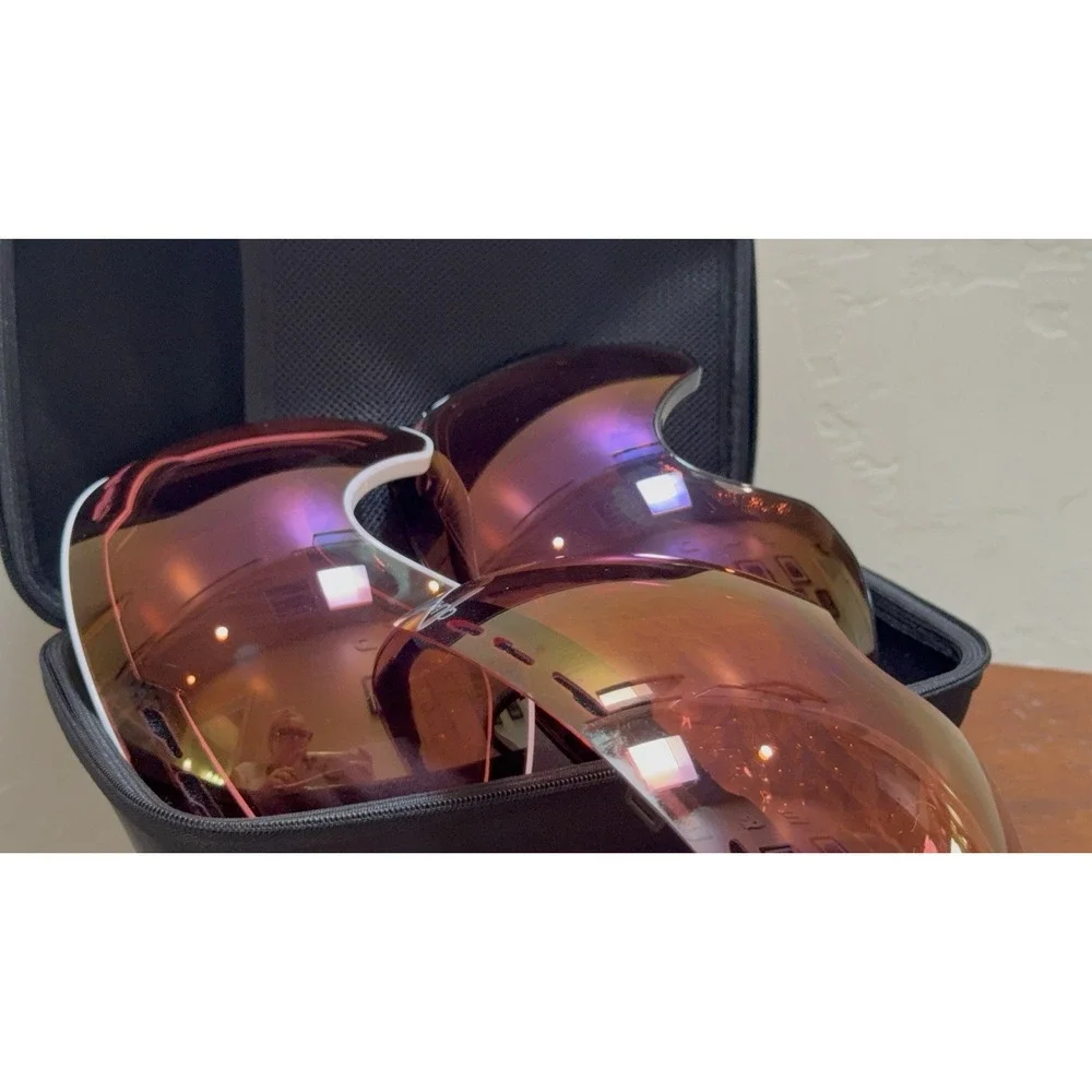 Quay Australia Mogul Snow Goggles Set - 3 Multi-Color Lenses (1 Brand New) Case